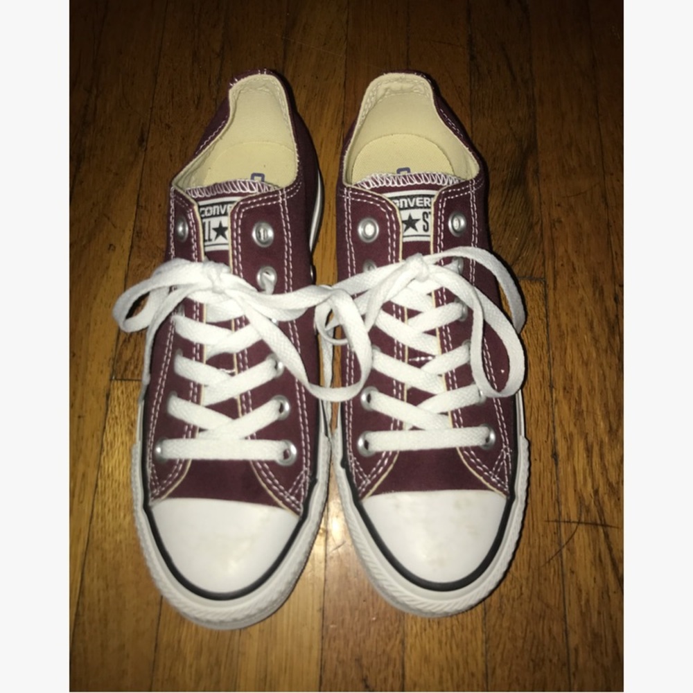Converse Chuck Taylor Low Top Sneakers